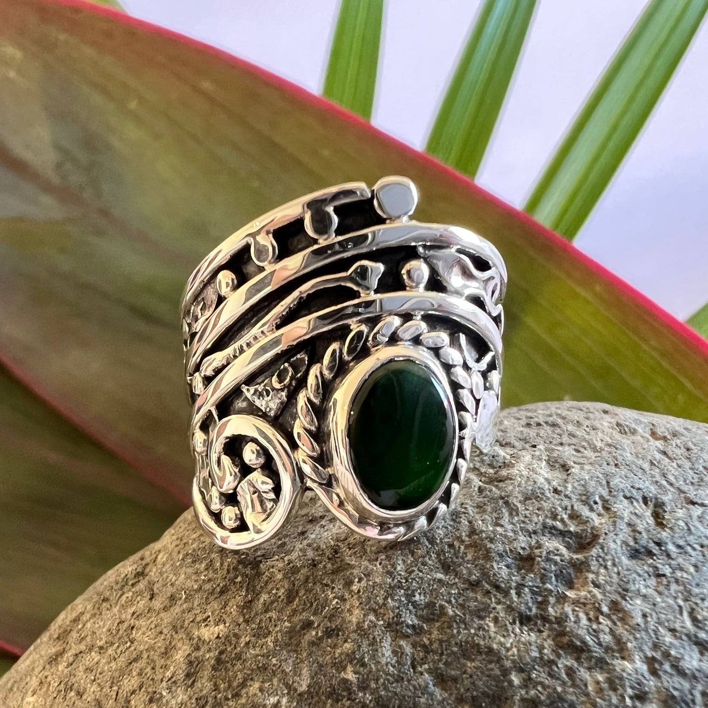 Size 8 950 Silver Jade Esmeralda Ring