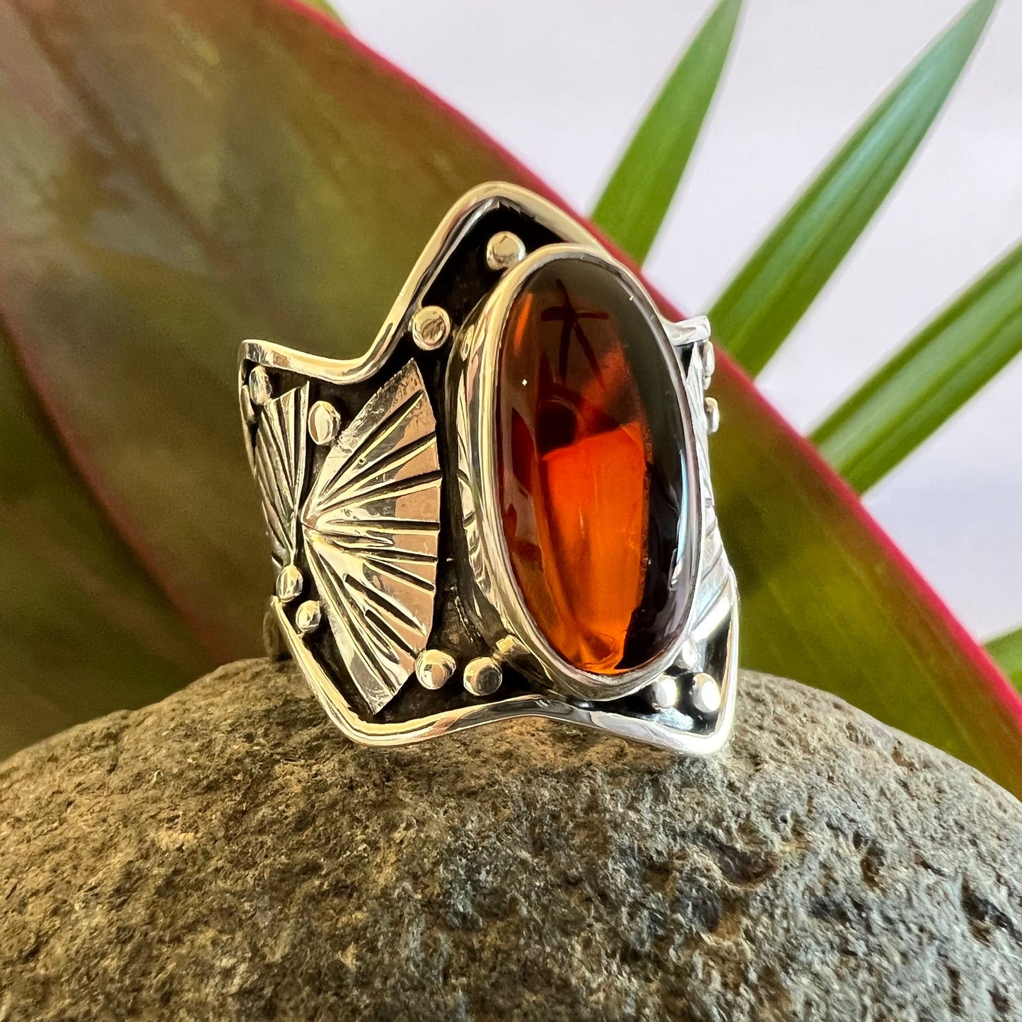 Size 9 950 Silver Ambar Rojo Ring