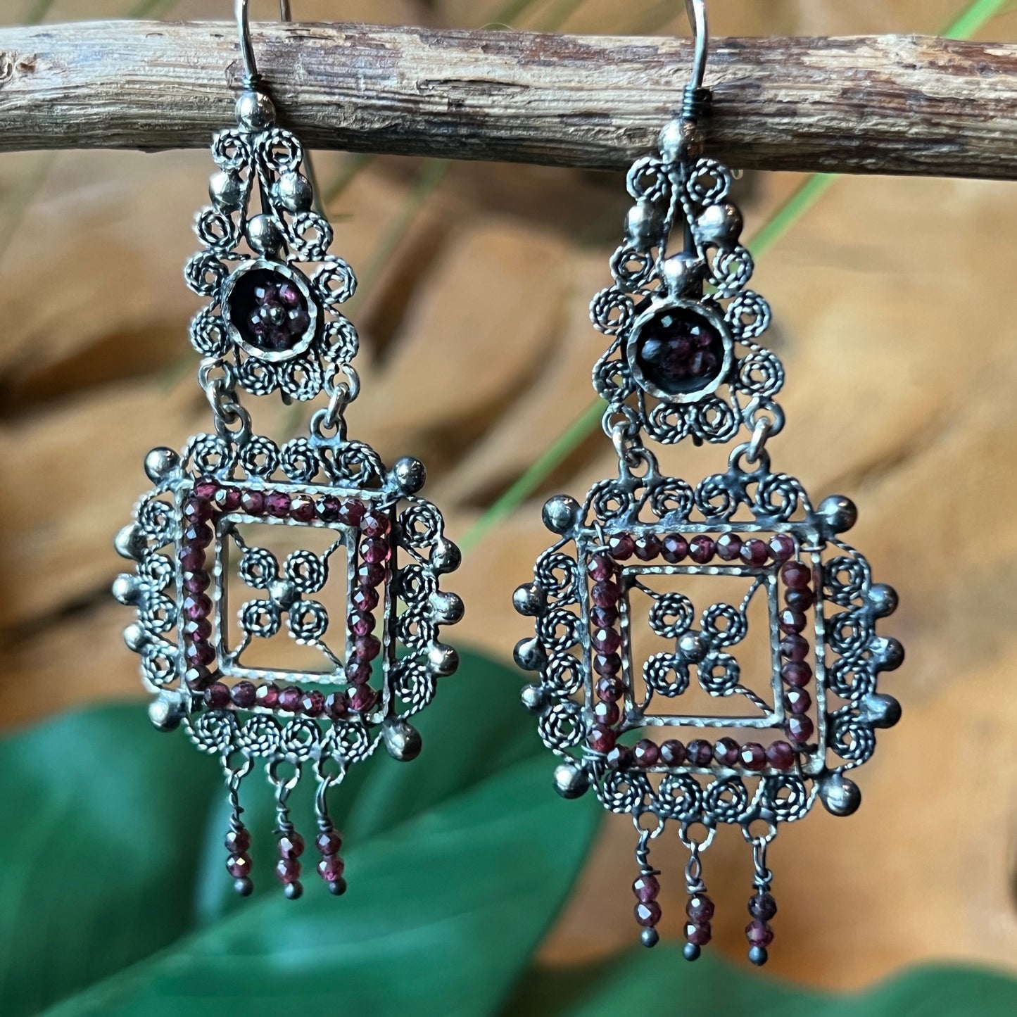 6cm Square filigree silver earrings with granate beads
