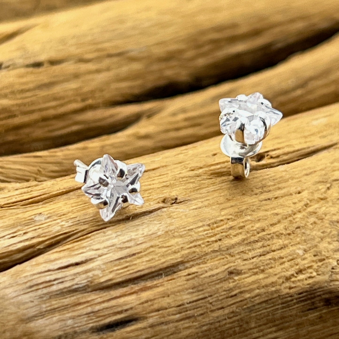 CUBIC STUD STAR SHAPE .925 Silver Earrings