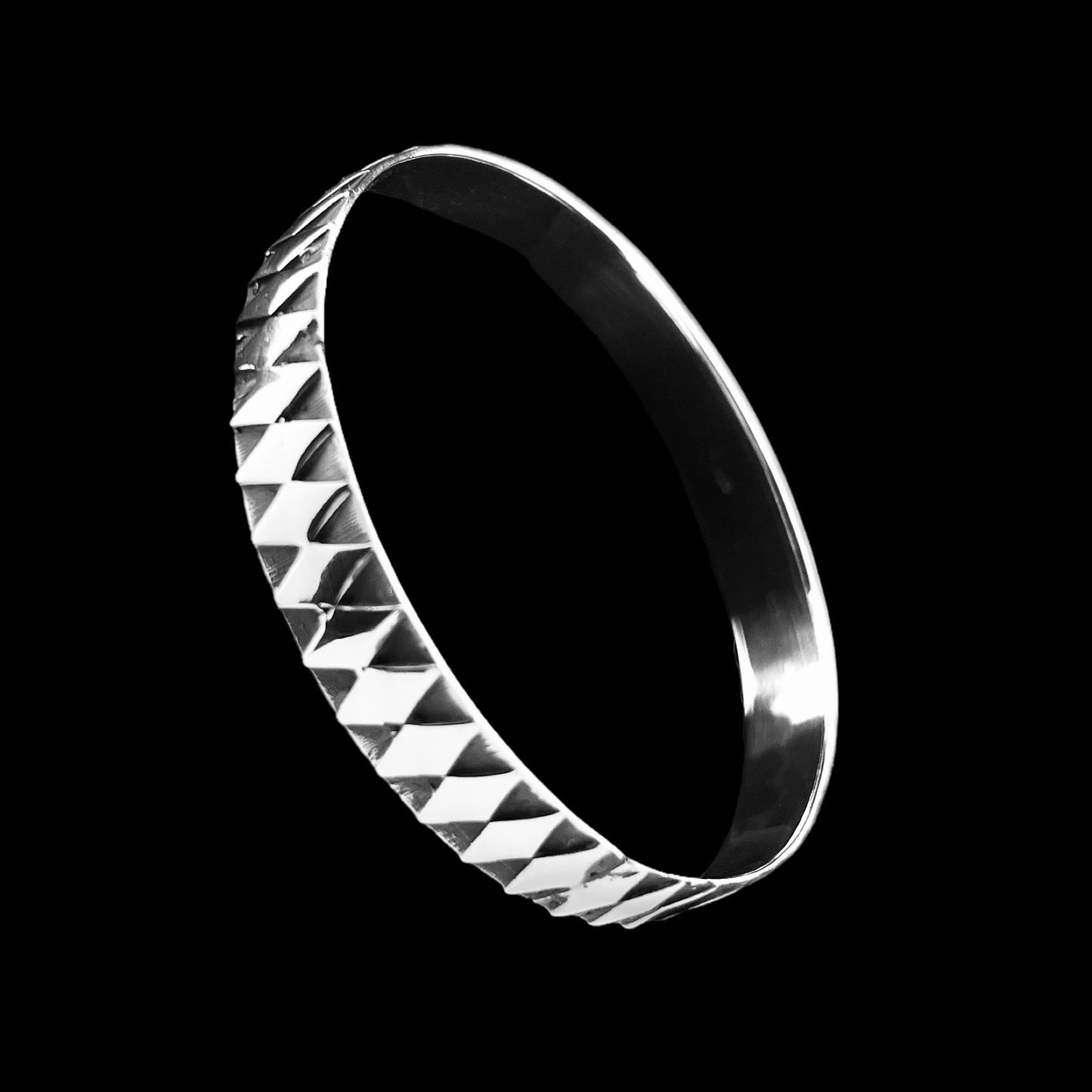Sterling Silver .925 Bangle Bracelet 65mmx10mm Repeated Diamond Pattern