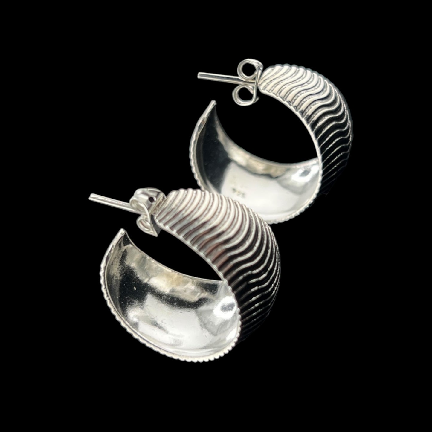 Sterling Silver .925 HOOP Post Earrings 20mmx13mm Wave Pattern