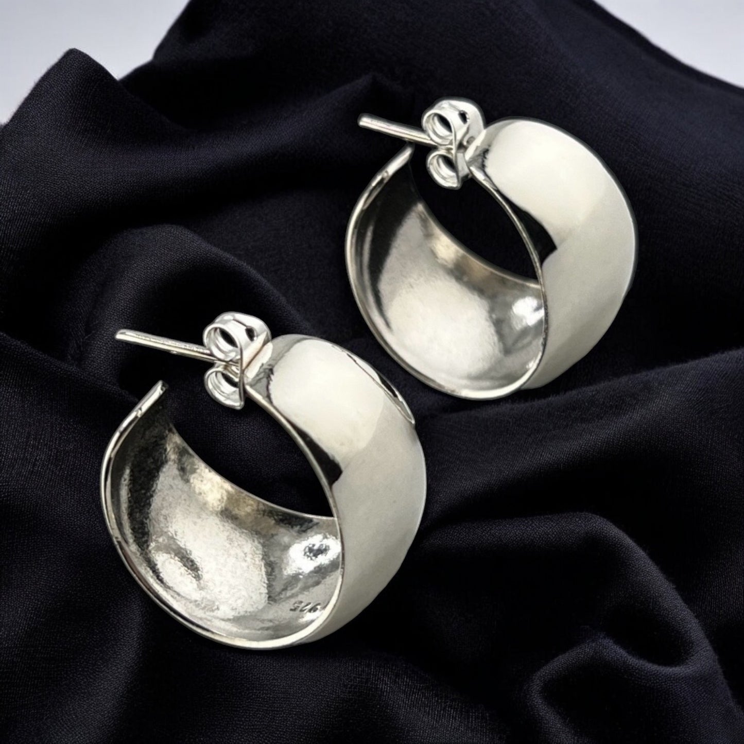 Sterling Silver .925 HOOP Post Earrings 20mmx13mm Smooth Pattern