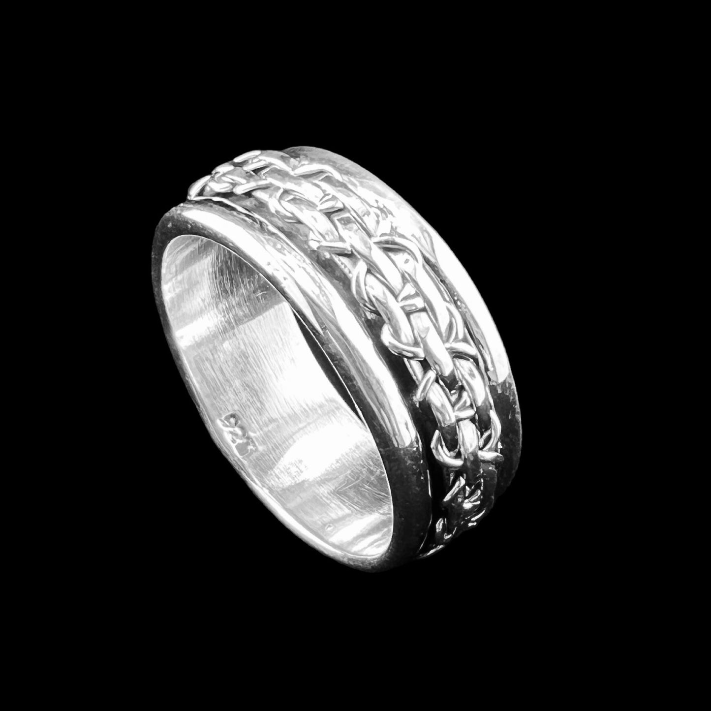 925 Silver Ring 7mm chain design.