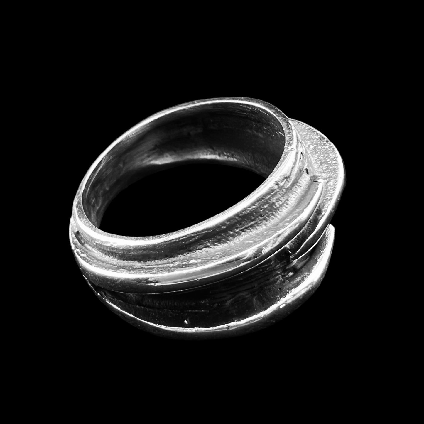 925 Silver Ring Rustic with 3 Polished Fins
