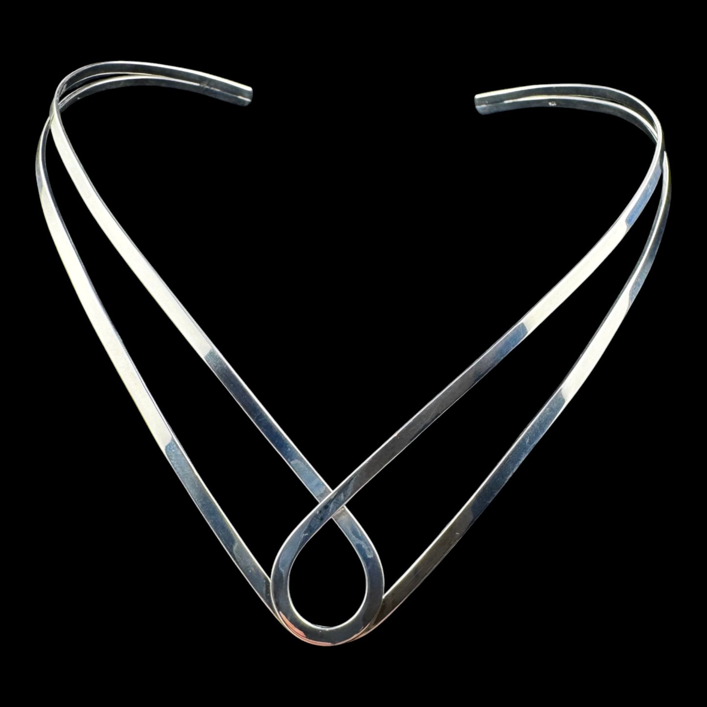Double Flat Wire V Shape Collar