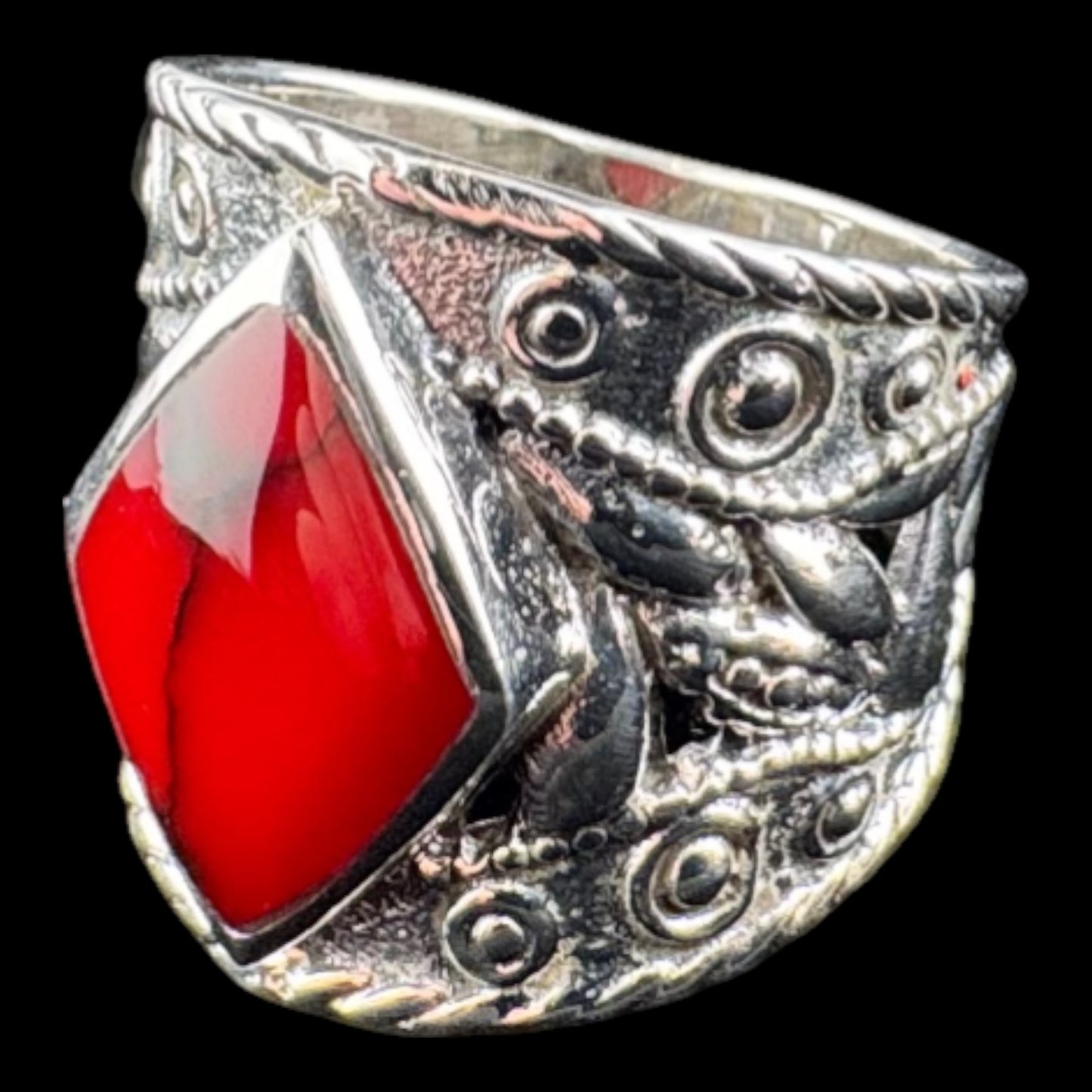 Patterned Band w/Red Stone Ring