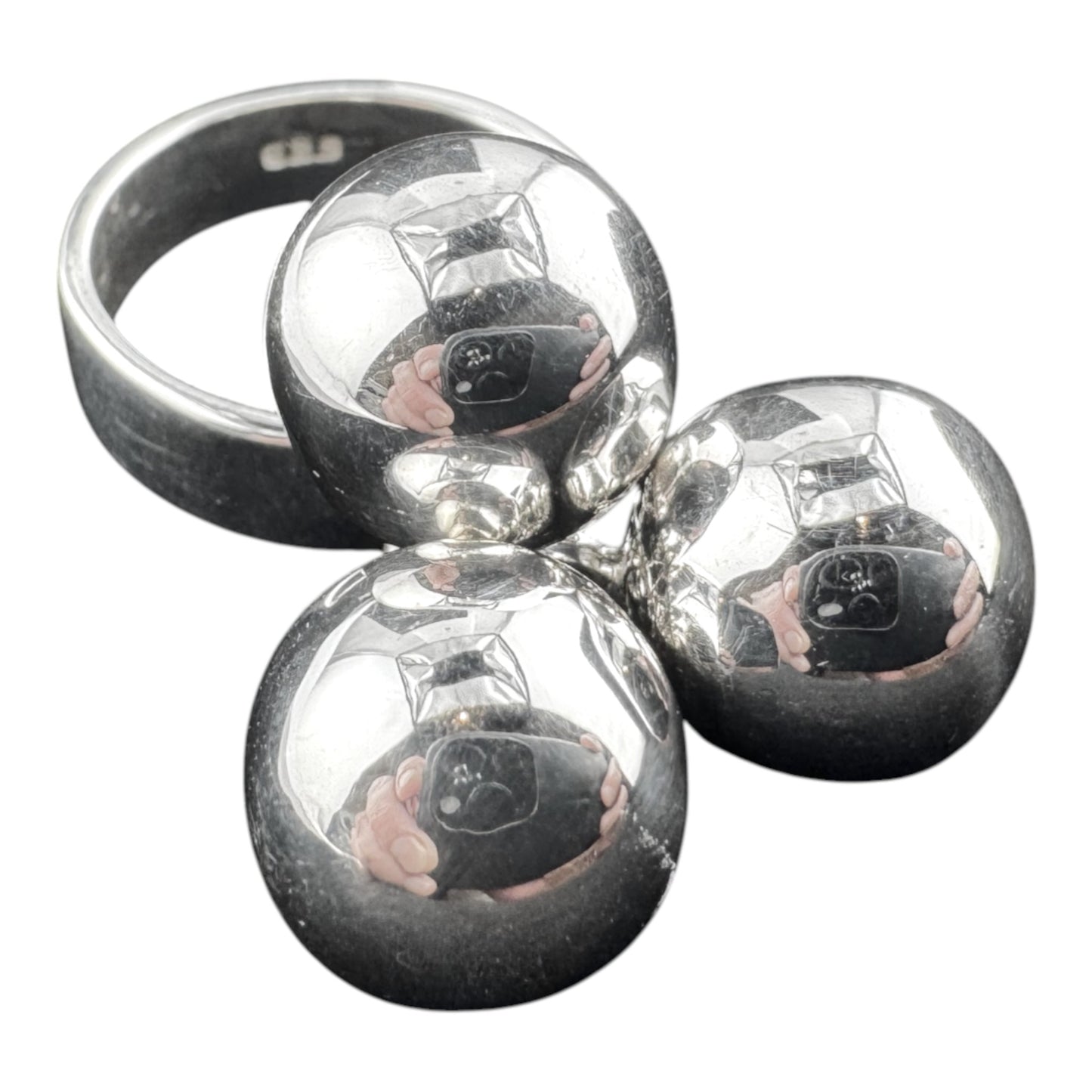 Three Spheres Ring