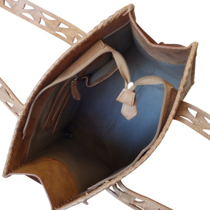 UXMAL GDE Handtooled Leather Handbag
12"x7"x13"
Saddle Color