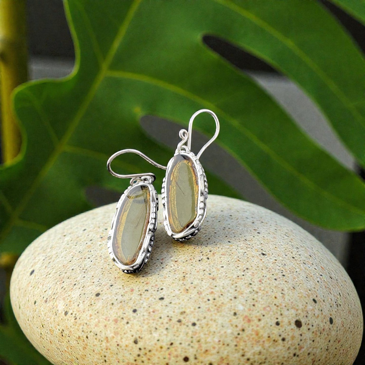 Oval Ambar drop