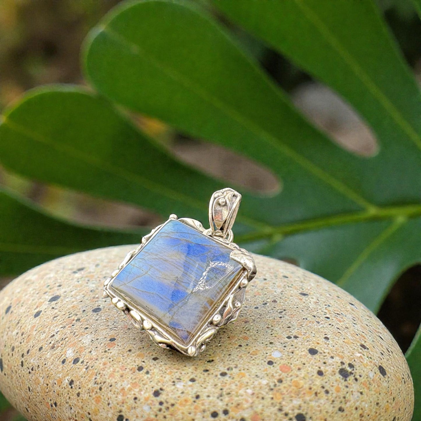 Cuad Labradorite