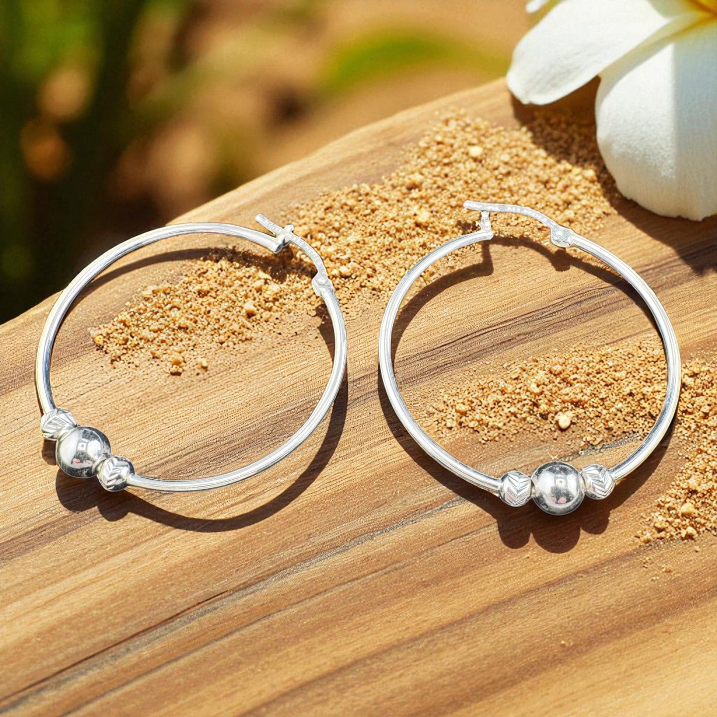 Hoops w/diamante & smooth beads