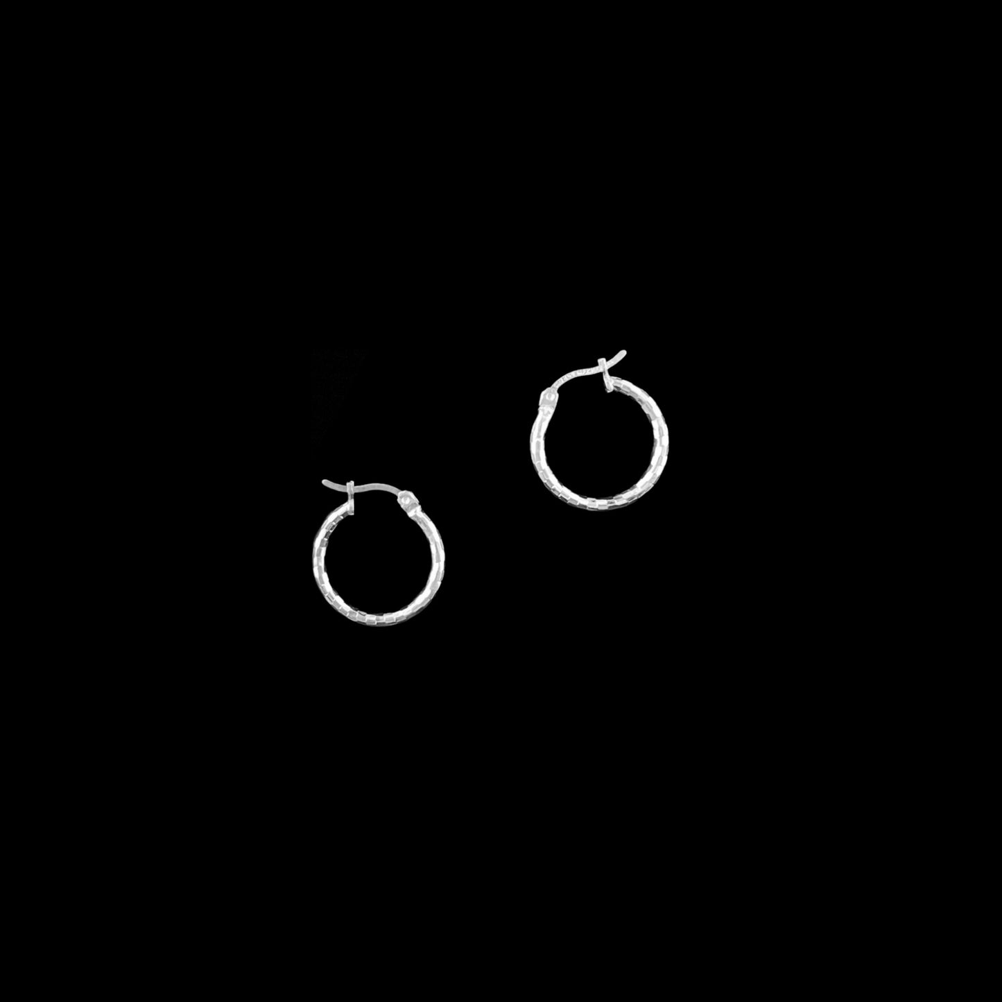 925 HOOP  Silver Earrings Diamond Cut AD200DM