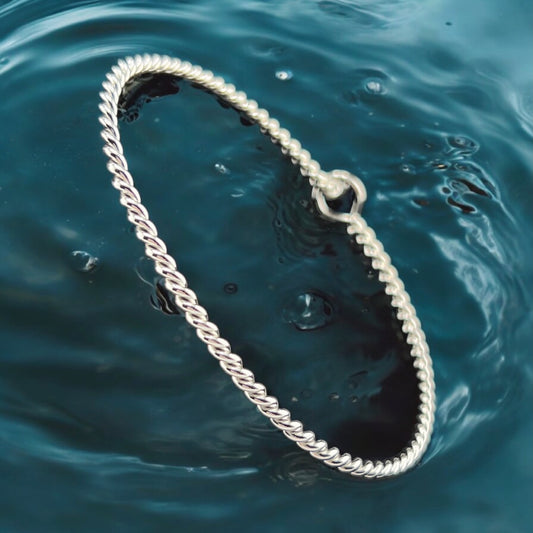 Sterling Silver .925 Bangle Bracelet 70mmx1mm Rope w hook and loop Oval
