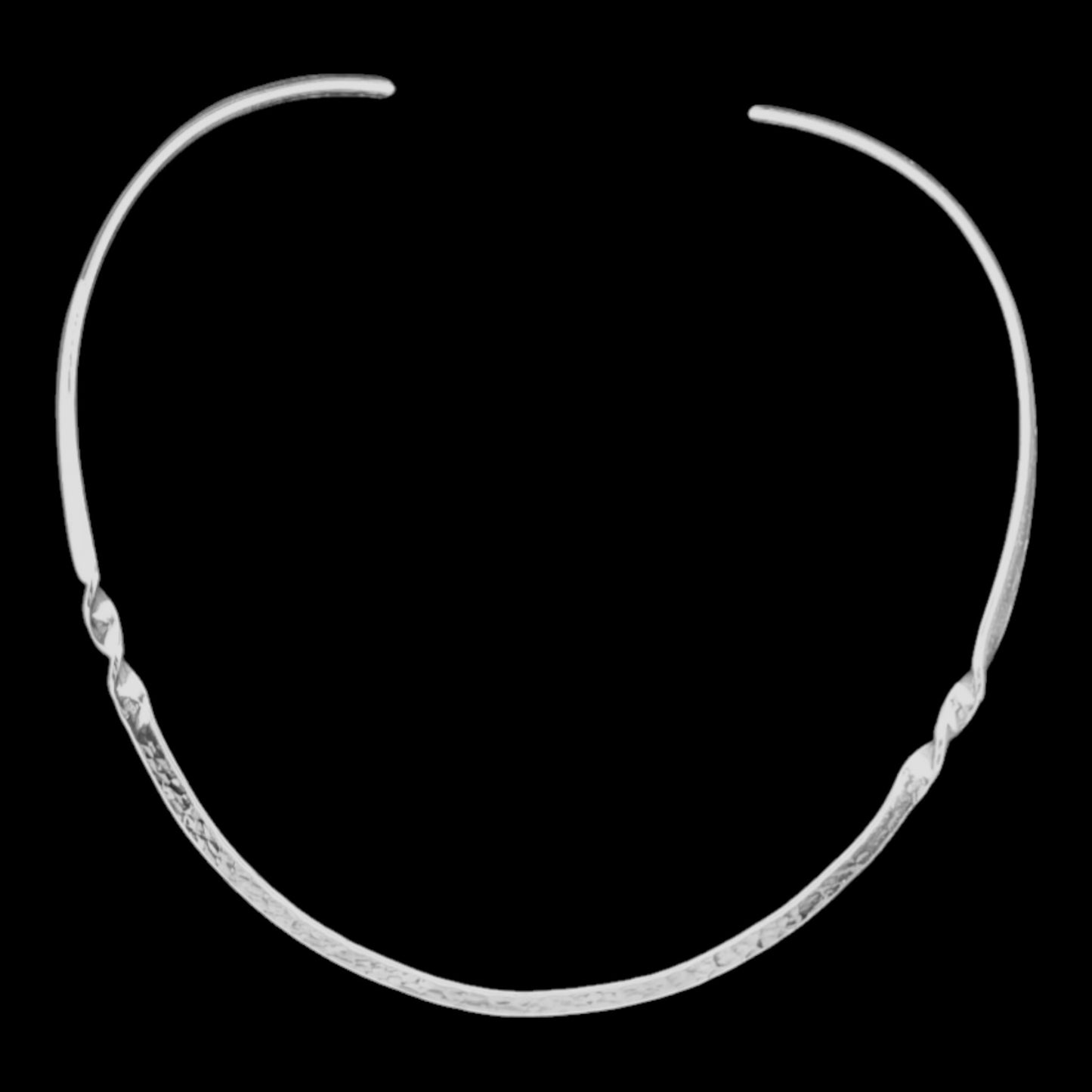 Hammered Collar w/Twists