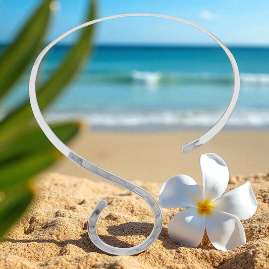 Smooth S Shaped Collar