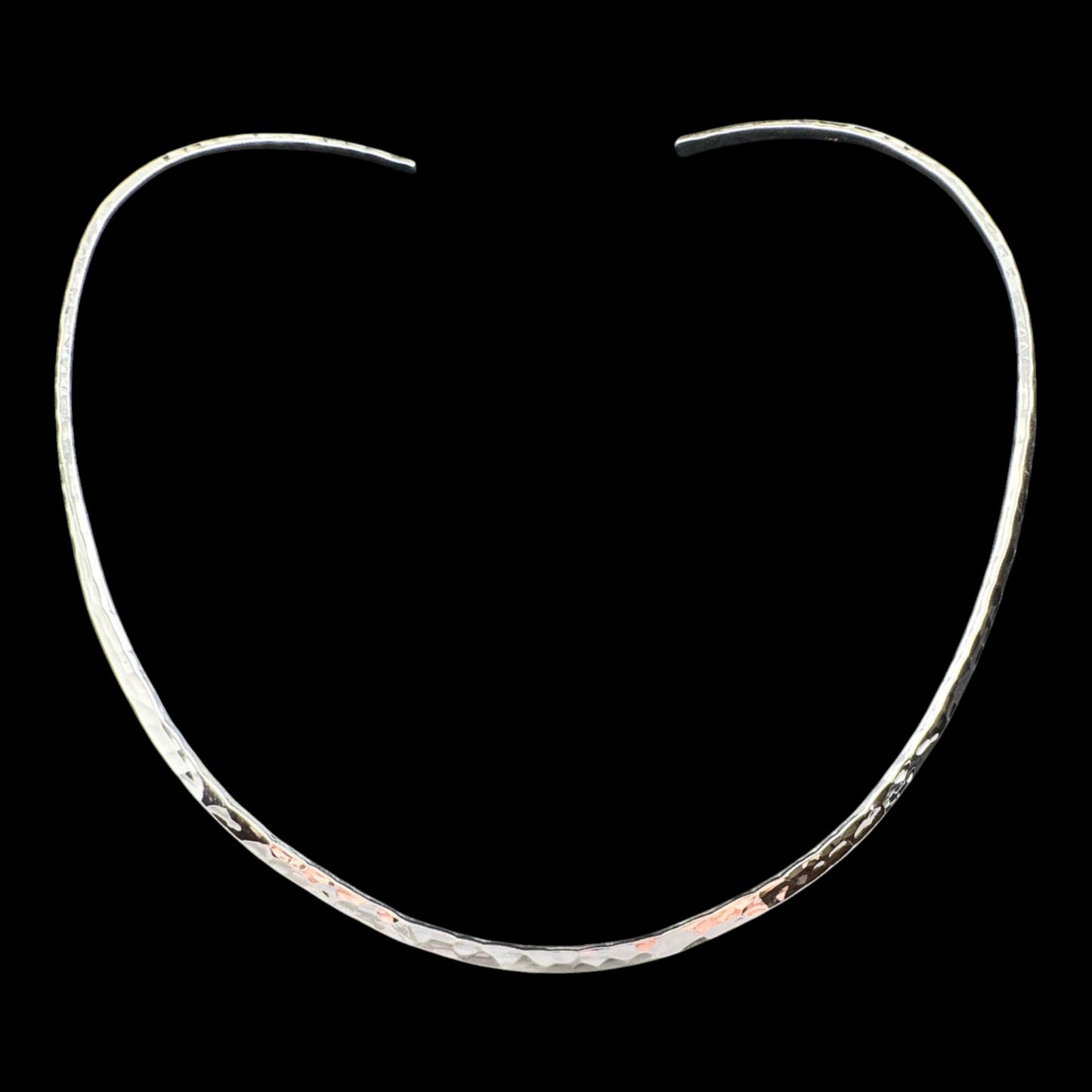 Flat Hammered Collar