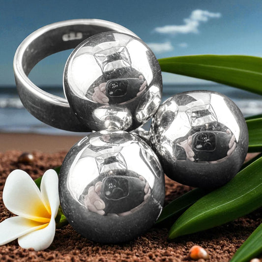 Three Spheres Ring