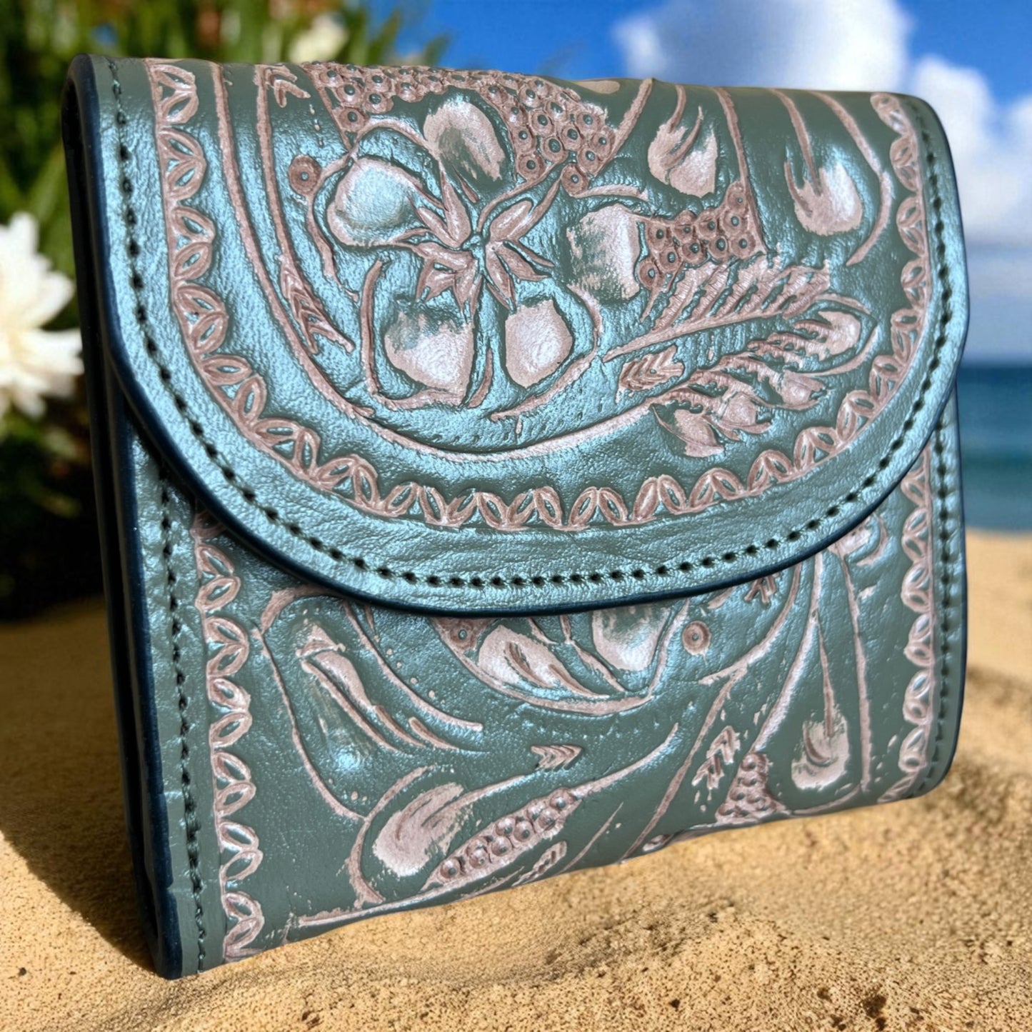 Cartera Petunia 3.75" x 4"