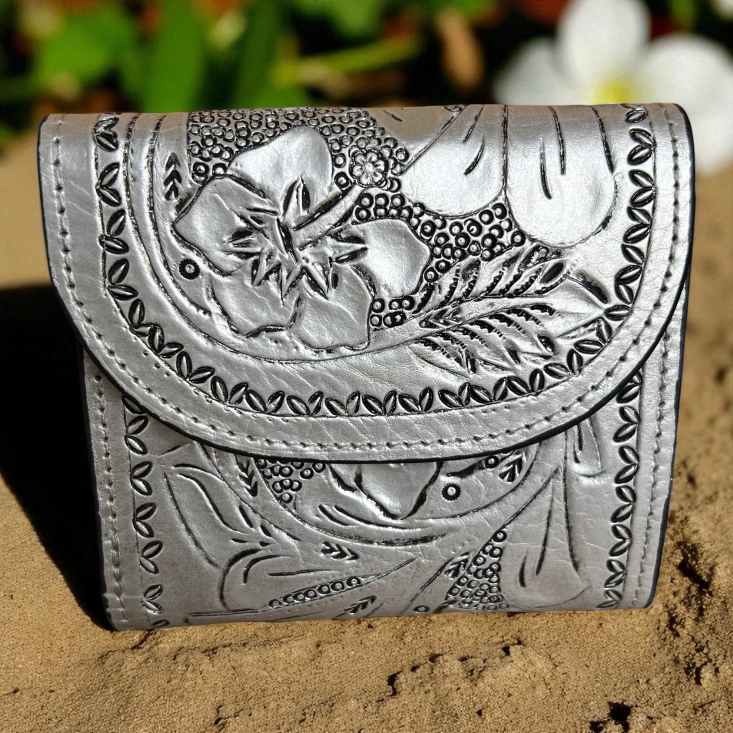 Cartera Petunia 3.75" x 4"