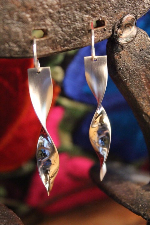 No Mas! 925 Solid Silver Earrings